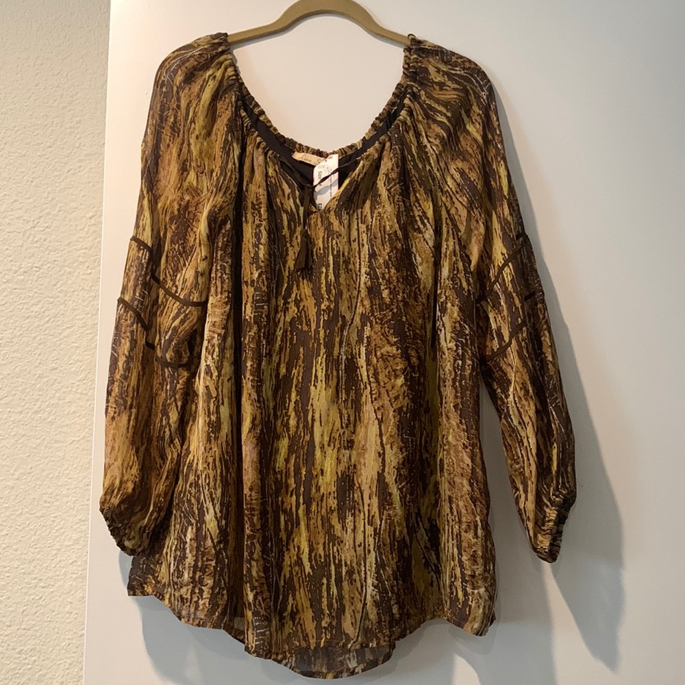 Long sleeve peasant brown print shirt NWT